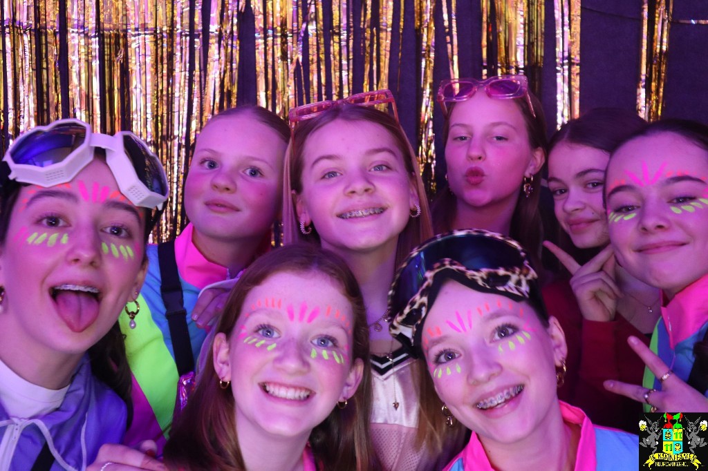 ../Images/Jeugd Opwarmbal Photobooth 399.jpg